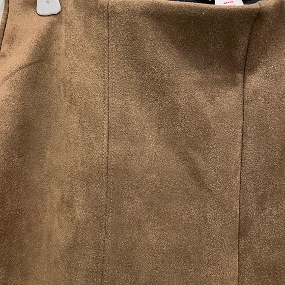 Joe Fresh Brown Faux Suede Leggings Size Medium | Color: Brown/Tan - Picture 5 of 6